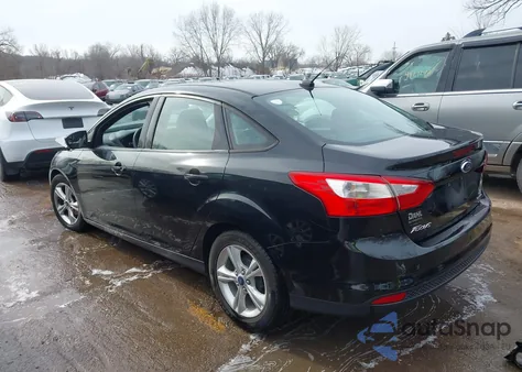 2014 Ford Focus Se z USA, uszkodzony, nr VIN 1FADP3F29EL217386